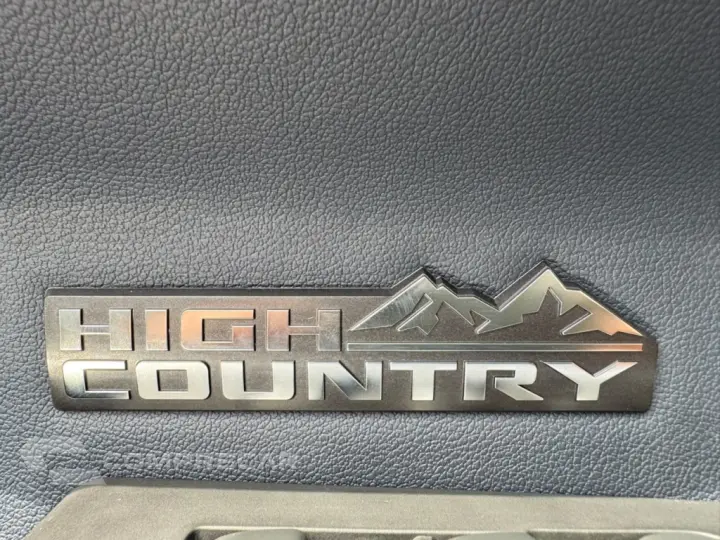 SILVERADO 5.3 V8 GASOLINA 1500 HIGH COUNTRY 4X4 AUTOMÁTICO
