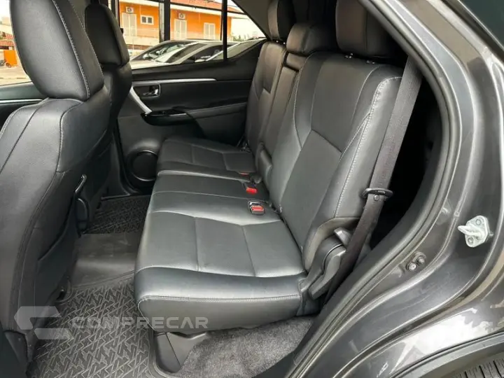 HILUX SWSRXA4FD