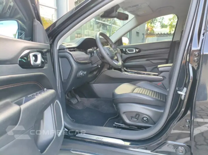 COMMANDER 1.3 T270 Turbo Limited