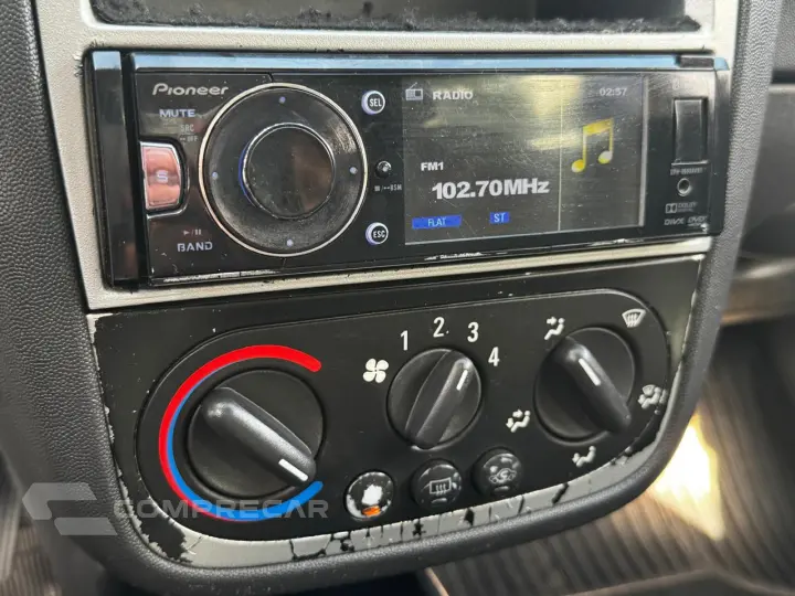 CORSA 1.4 MPFI Premium Sedan 8V