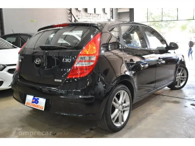 I30 - 2.0 MPFI GLS 16V 4P MANUAL