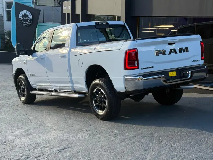 2500 6.7 I6 Turbo Laramie CD 4X4