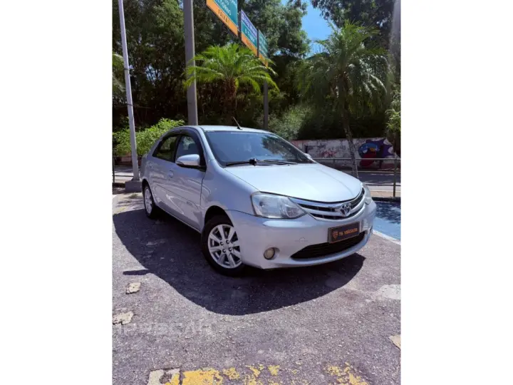 ETIOS 1.5 XLS 16V FLEX 4P AUTOMÁTICO