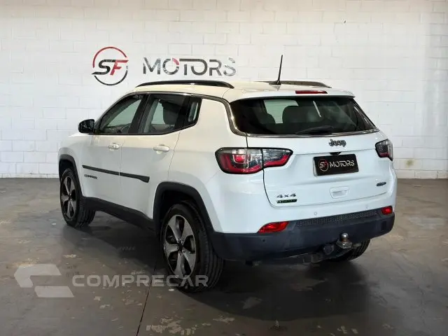 COMPASS - 2.0 16V LONGITUDE 4X4 AUTOMÁTICO