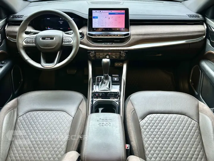 COMMANDER 1.3 T270 TURBO FLEX OVERLAND AT6