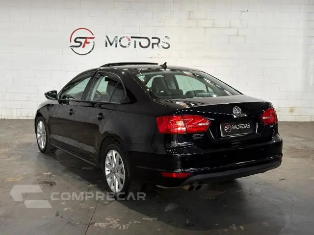 JETTA - 2.0 COMFORTLINE 4P TIPTRONIC