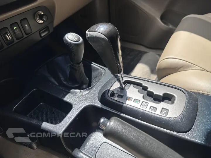 HILUX SW4 3.0 SRV 4X4 16V TURBO INTERCOOLER DIESEL 4P AUTOMÁ