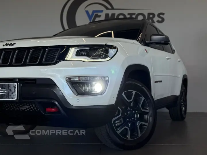 COMPASS 2.0 16V DIESEL TRAILHAWK 4X4 AUTOMÁTICO