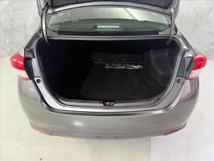 YARIS 1.5 16V Sedan XL