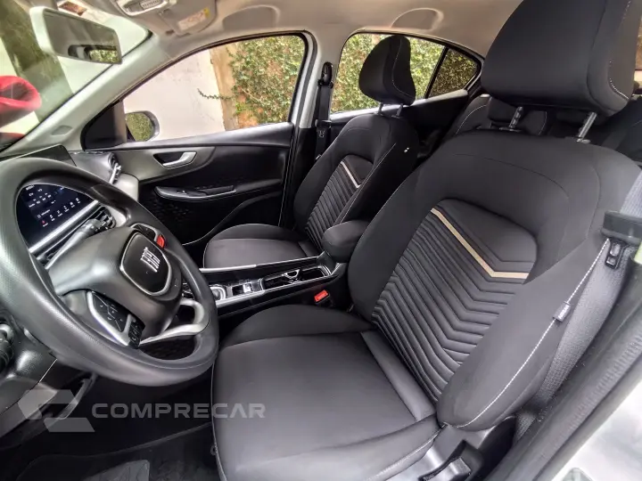 FASTBACK 1.0 TURBO 200 FLEX CVT