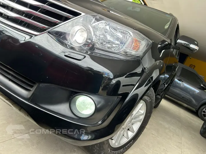 Hilux SW4 SRV D4-D 4x4 3.0 TDI Dies. Aut