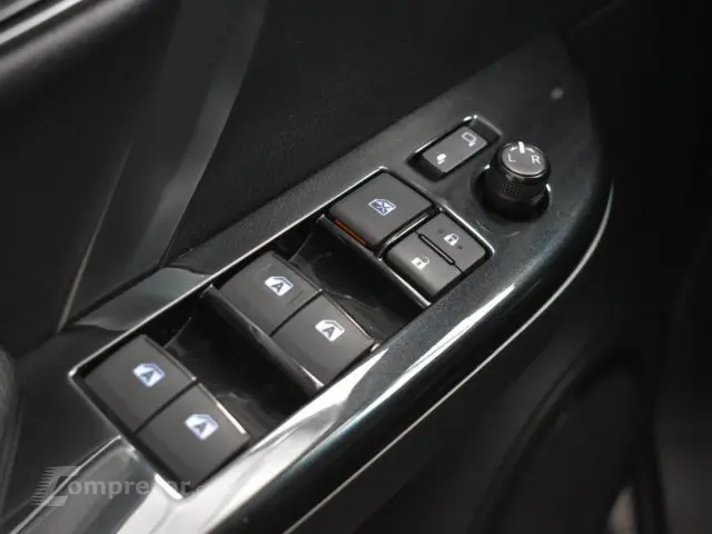 HILUX SW4 - 2.8 D-4D TURBO SRX 4X4 AUTOMÁTICO