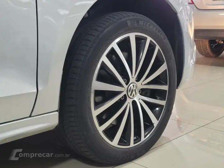 JETTA Highline 2.0 TSI 16V 4p Tiptronic