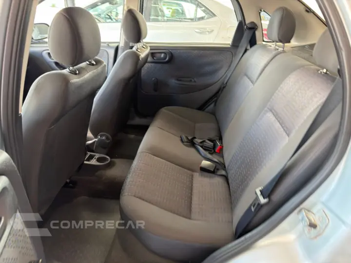 CORSA 1.4 MPFI Maxx Sedan 8V