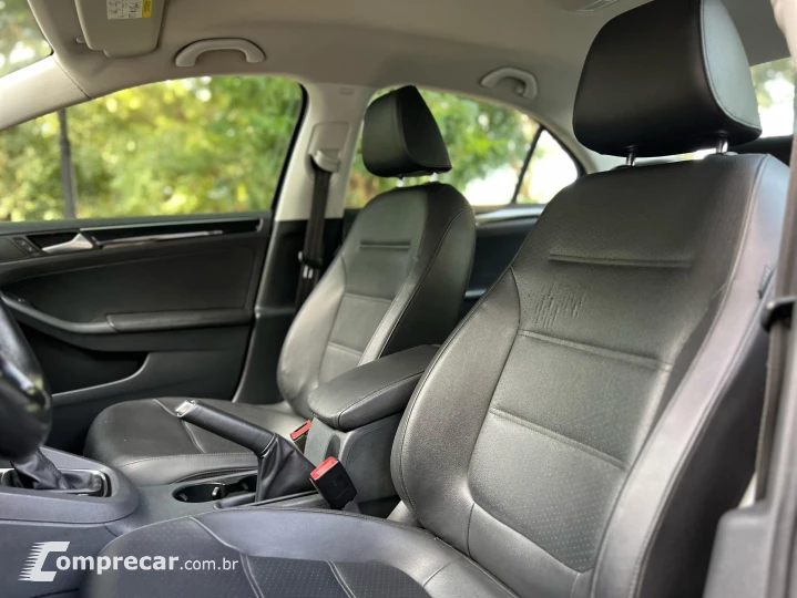 JETTA 2.0 TSI HIGHLINE 211CV GASOLINA 4P TIPTRONIC
