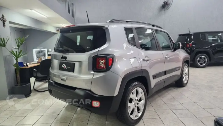 Renegade 1.8 4x2 Flex 16V Aut.