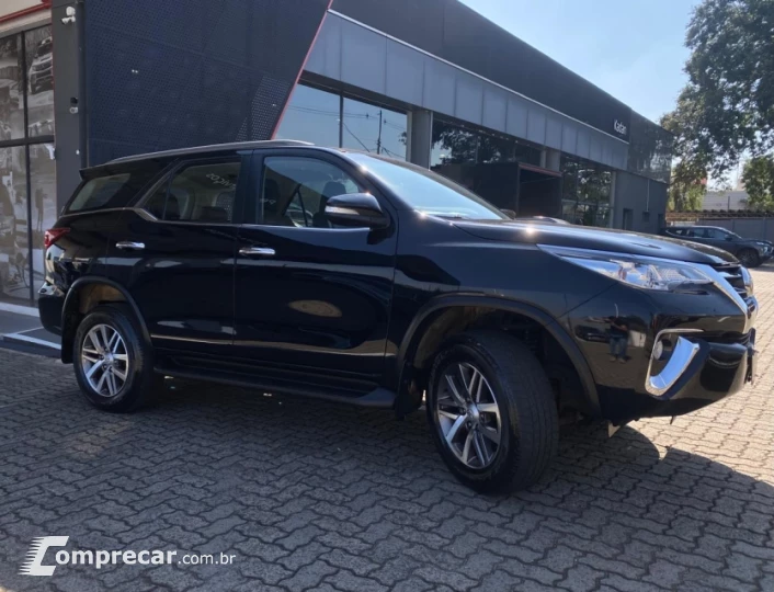 HILUX SW4 2.7 SR 4X2 16V