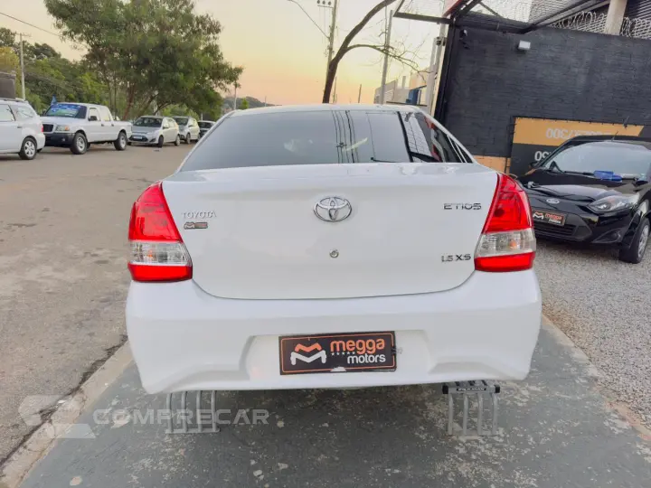 Etios Sedan 1.5 16V 4P FLEX XS