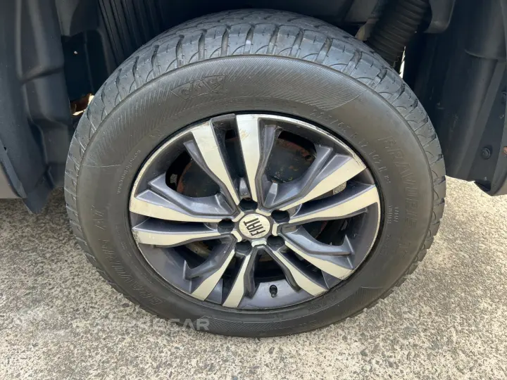 TORO 2.0 16V Turbo Freedom 4WD