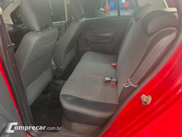 FOX - 1.0 MI CITY 8V 4P MANUAL