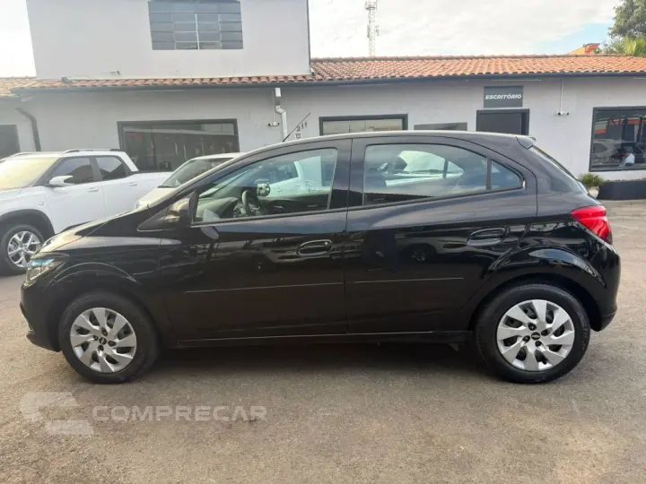 Onix Hatch 1.4 4P FLEX LT
