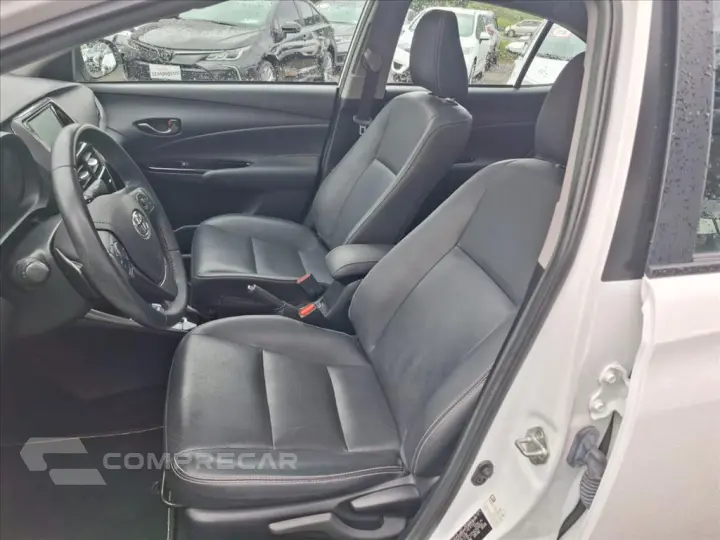 YARIS 1.5 16V FLEX SEDAN XLS CONNECT MULTIDRIVE