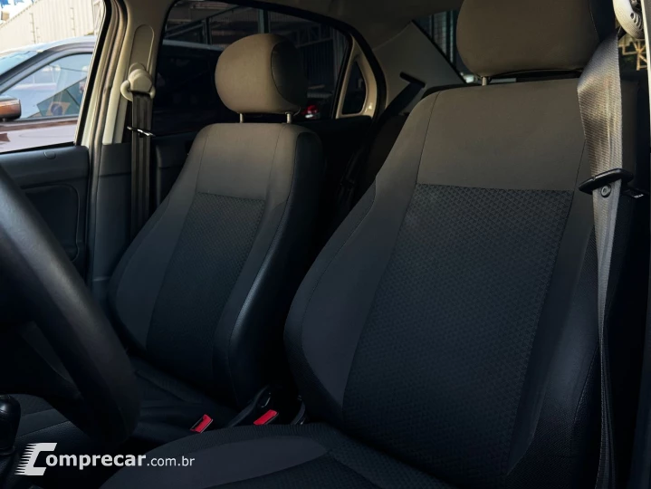 VOYAGE 1.0 12V MPI Totalflex