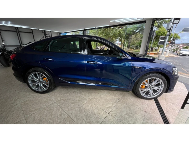 E-TRON ELÉTRICO SPORTBACK PERFORMANCE QUATTRO