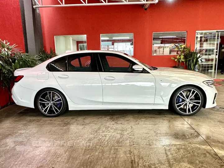 330i 2.0 16V TURBO GASOLINA M SPORT AUTOMÁTICO