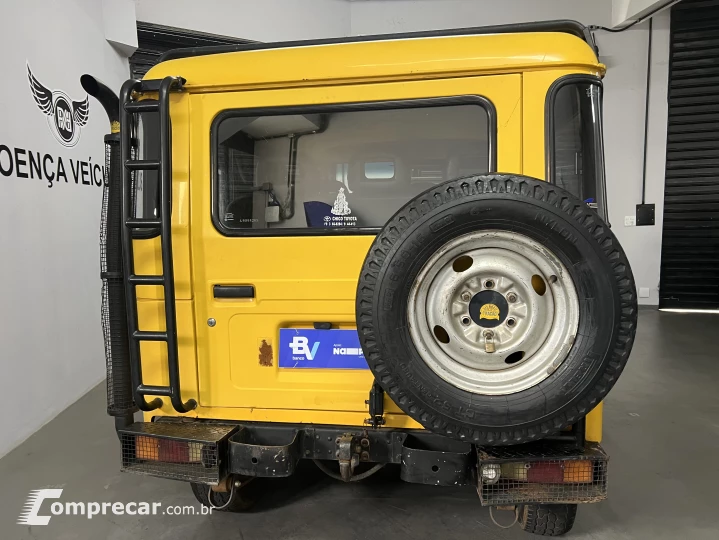 BANDEIRANTE 3.7 Bj50lv-b 4X4 Chassi Longo