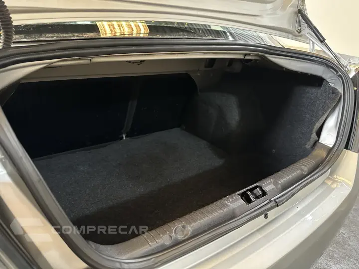FIESTA 1.6 MPI Class Sedan 8V