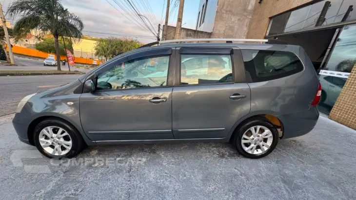 LIVINA GRAND SL 1.8 16V Flex Fuel Aut.