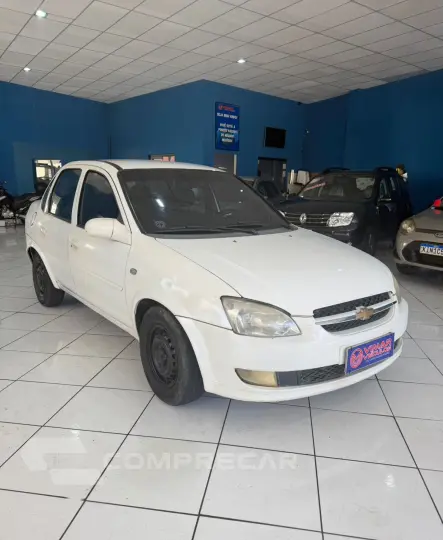 CLASSIC 1.0 MPFI Sedan 8V