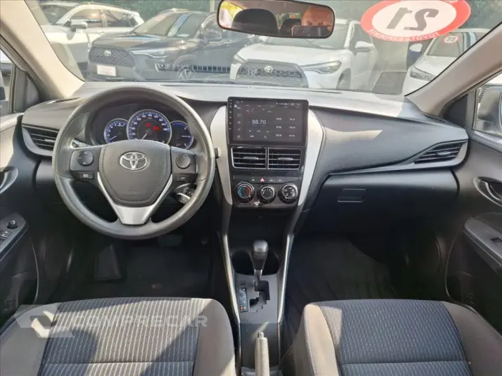 YARIS 1.5 16V FLEX SEDAN XL LIVE MULTIDRIVE