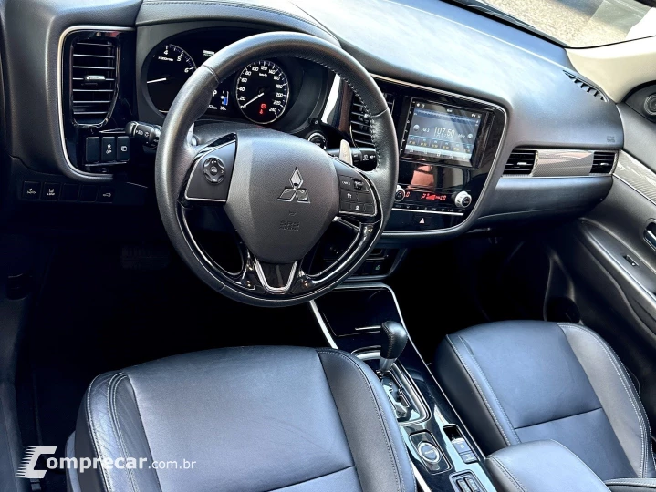 OUTLANDER 3.0 MIVEC V6 GASOLINA HPE-S AWD AUTOMÁTICO