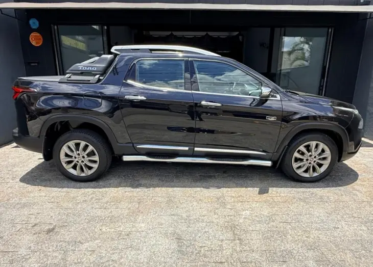 TORO 2.0 16V Turbo Ranch 4WD AT9