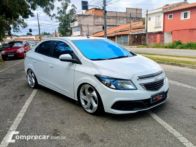 PRISMA - 1.4 MPFI LT 8V 4P MANUAL