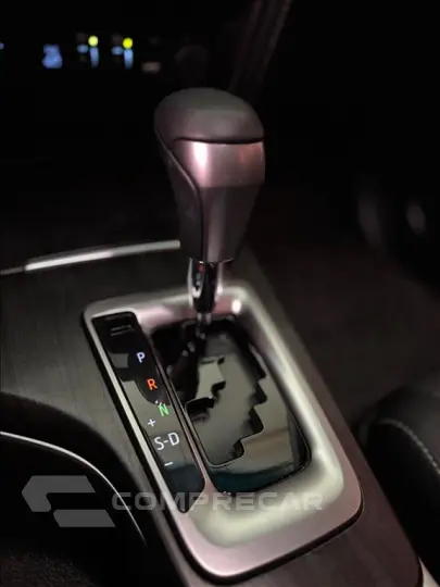 HILUX SW4 2.8 D-4D TURBO DIESEL SRX 7L 4X4 AUTOMÁ