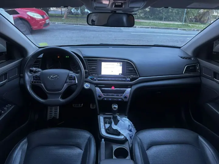 Elantra 2.0 16V Flex Aut.