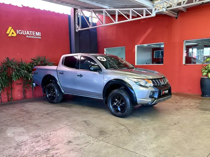 L200 TRITON 2.4 16V TURBO DIESEL OUTDOOR GLS CD 4X4 AUTOMÁTI