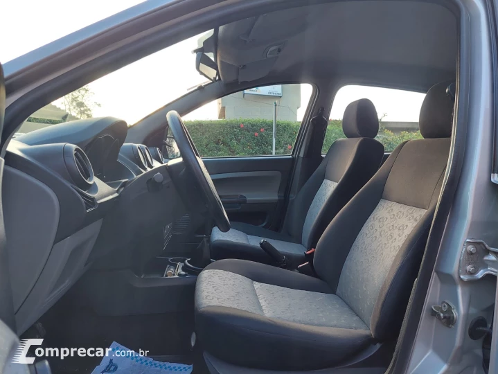 FIESTA 1.0 MPI Hatch 8V