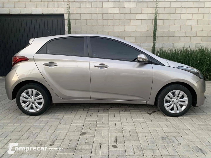 HB20 1.6 COMFORT PLUS 16V FLEX 4P MANUAL