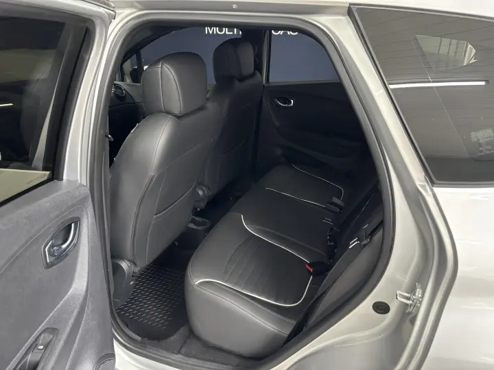 CAPTUR Intense 2.0 16V Flex 5p Aut.