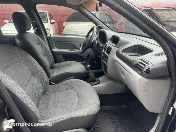Clio Hatch 1.0 16V 4P FLEX AUTHENTIQUE