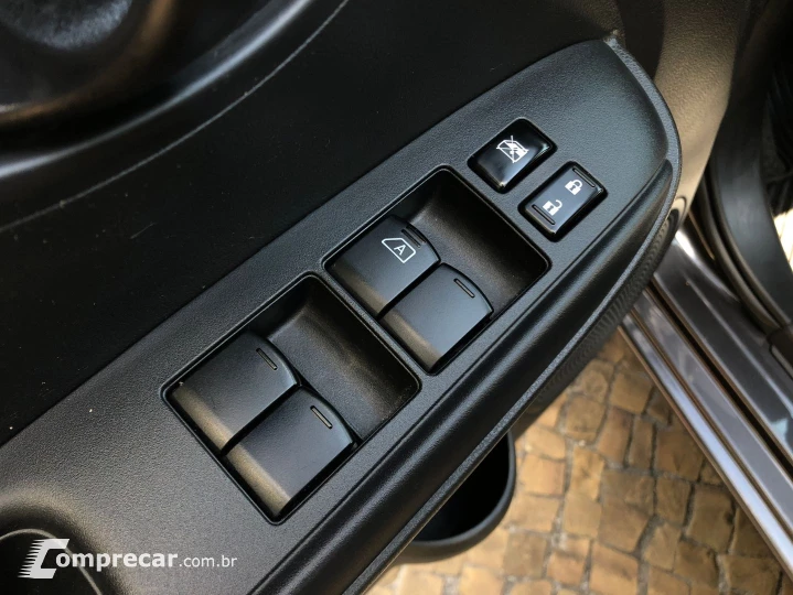 Versa 1.6 16V Flexstart S 4P Manual