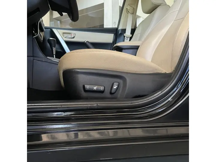 COROLLA 2.0 ALTIS 16V FLEX 4P AUTOMÁTICO