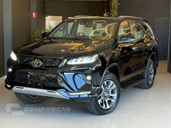 HILUX SW4 2.8 D-4d Turbo Diamond 7L 4X4