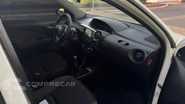 Etios Sedan 1.5 16V 4P FLEX X