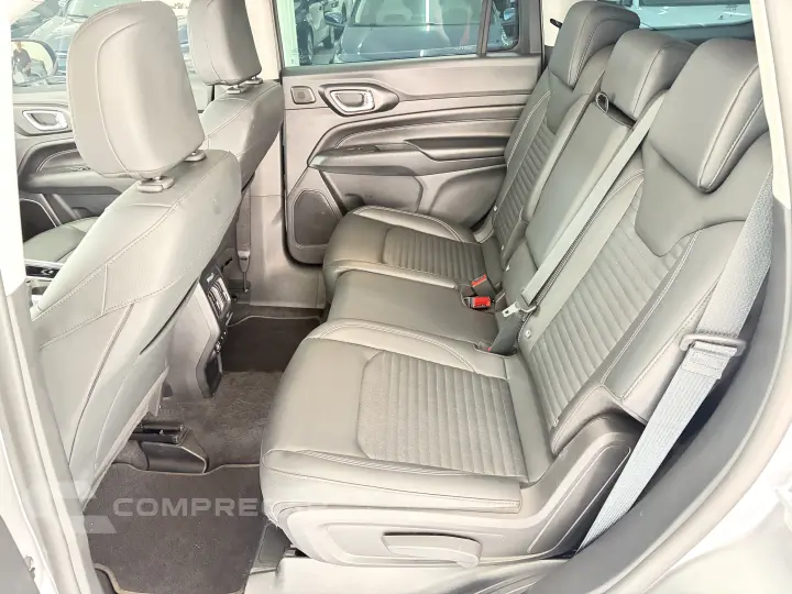 COMMANDER 1.3 T270 TURBO FLEX LONGITUDE AT6