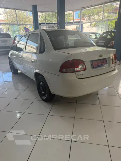 CLASSIC 1.0 MPFI Sedan 8V
